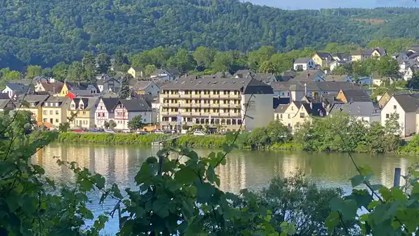 Hotel Lellmann - Middagspaket - FRONT