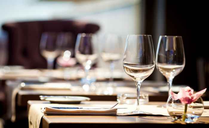 Vinprovning med hotellövernattning