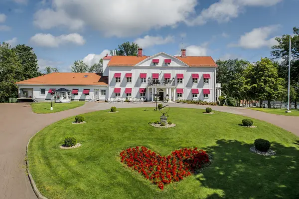 Dömle Herrgård Spa & Resort - Bo 3 nätter, betala för 2 - FRONT