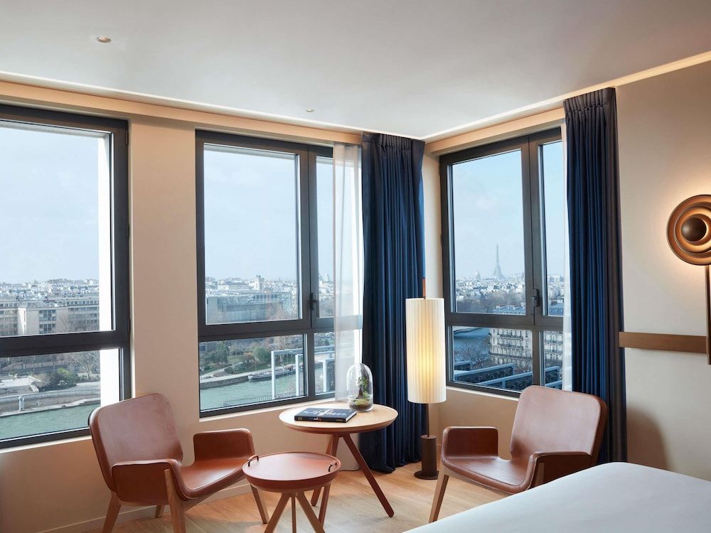 Bild på Studio Junior - 1 kingsize-säng - hörn (Eiffel tower & Seine river view)
