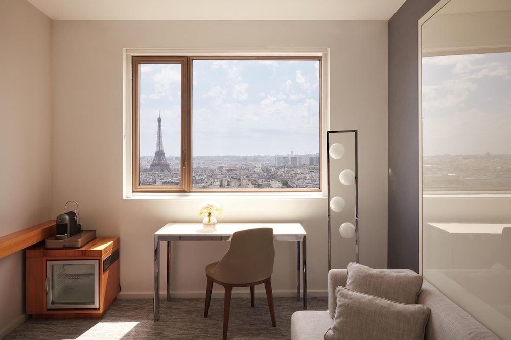 Bild på Svit (Eiffel Tower View)