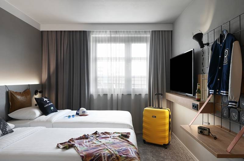 Moxy Cologne Bonn Airport Parken www.hotelspecials.se