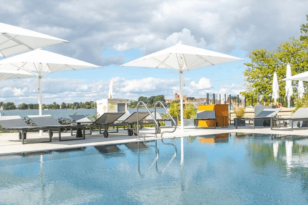Simnning / Pool