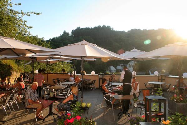 Logis Gourmet & Relax Hôtel de la Sûre - Ridderkamer - RESTAURANT