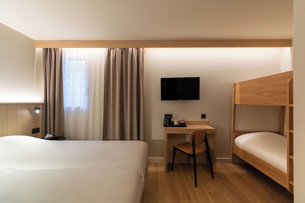 Bild på Fyrbäddsrum