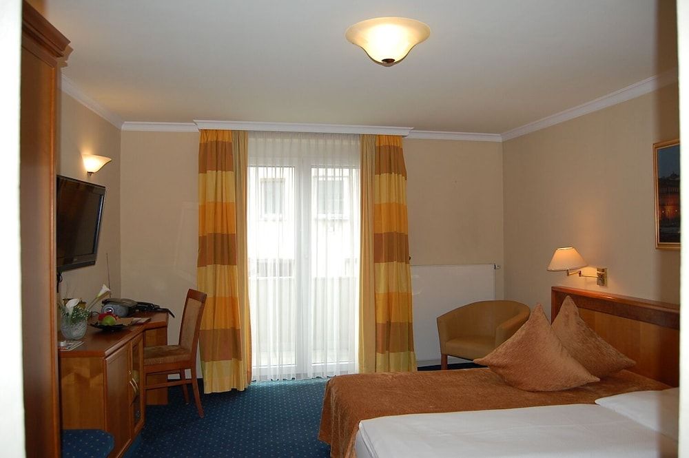 Bild på Doppelzimmer Komfort mit Whirlpool und Balkon