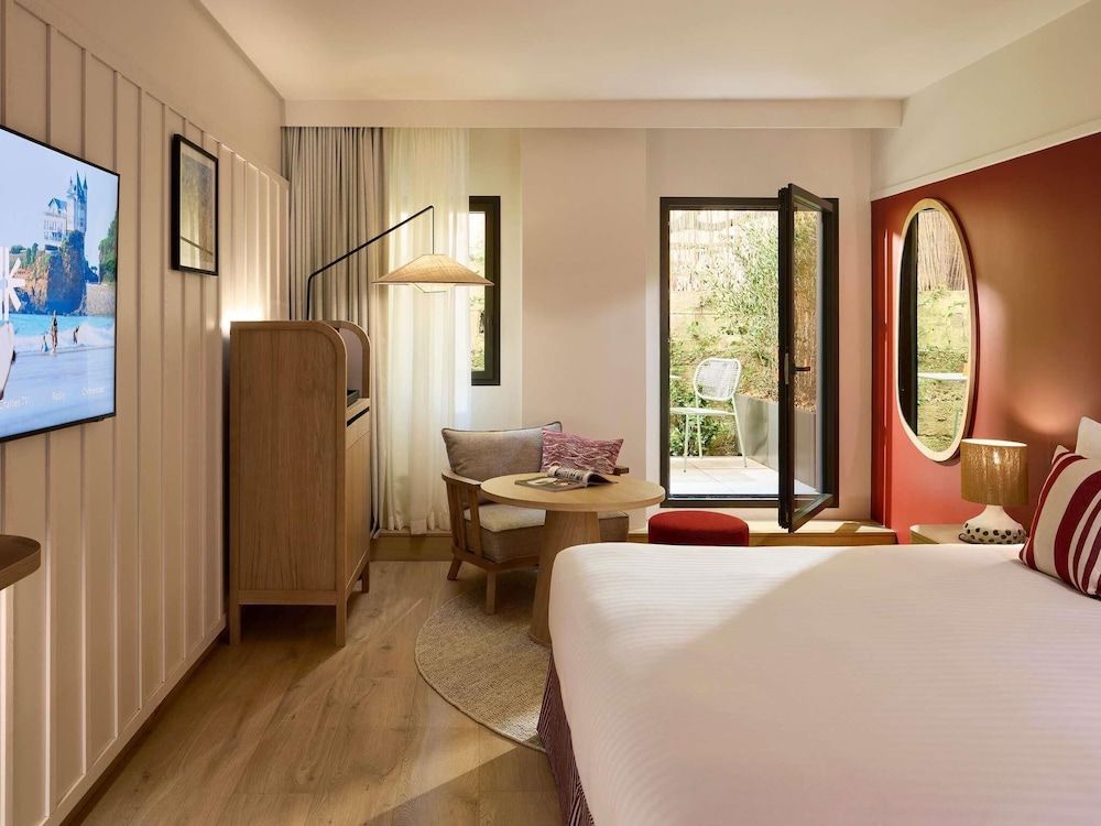 Bild på Superior-rum - uteplats (2 Twin Beds,1 King Bed. Ground Floor)