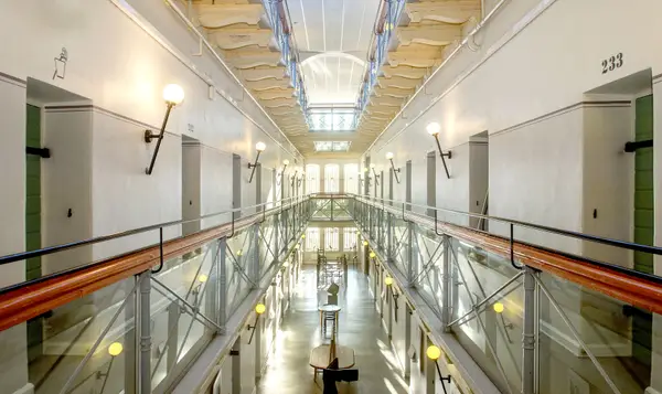 STF Långholmen Hostel - Litet dubbelrum med delat badrum - GENERAL